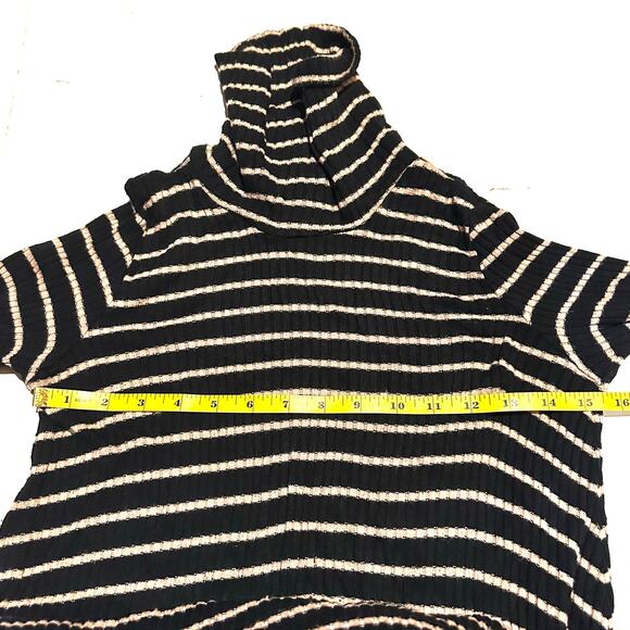 AEO American Eagle Soft & Sexy Black and Beige Striped Sweater Dress Women's M - Picture 6 of 8